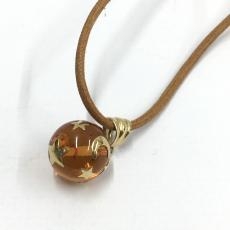 琥珀ネックレス