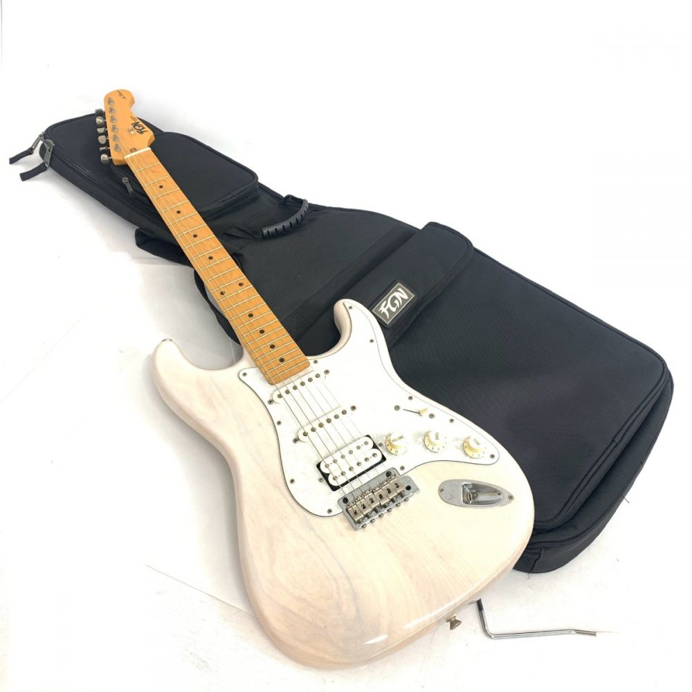 FUJIGEN/FGN/フジゲン/エレキギター/ネオクラシックシリーズ/ストラトキャスタータイプ/日本製/ホワイト/ソフトケース付/音出し確認済/小キズ