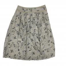 ヤンガニー/花柄刺繍スカート