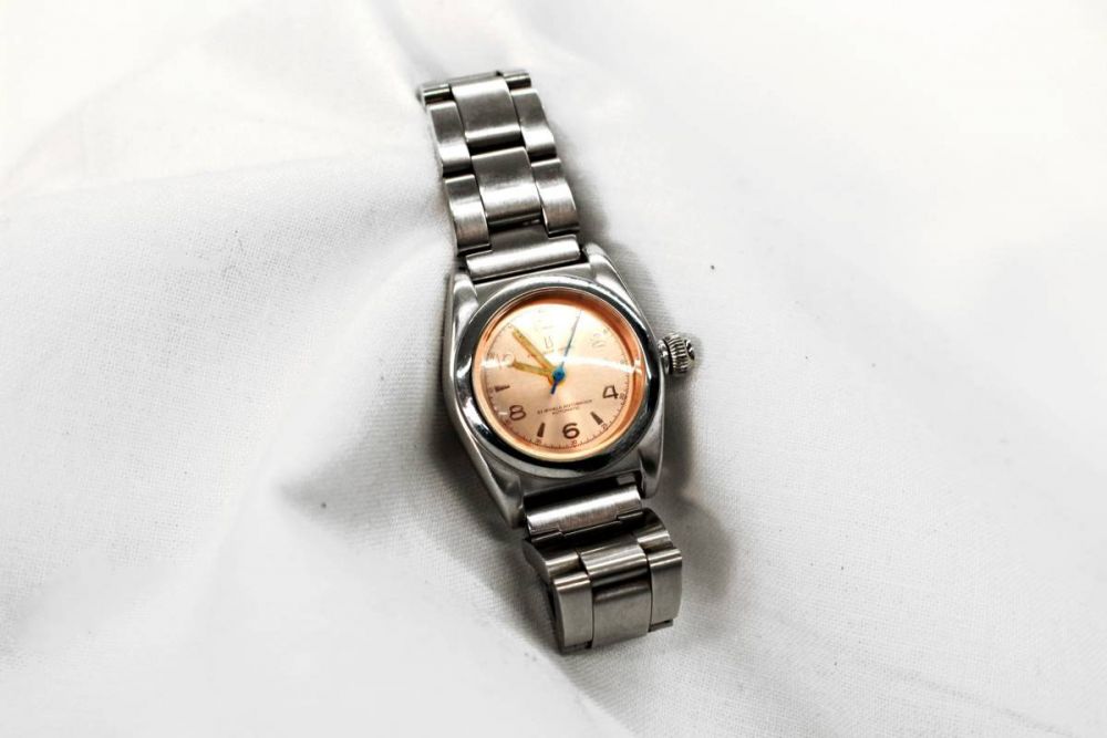 LAZY SUSAN 腕時計 偉大な - 時計