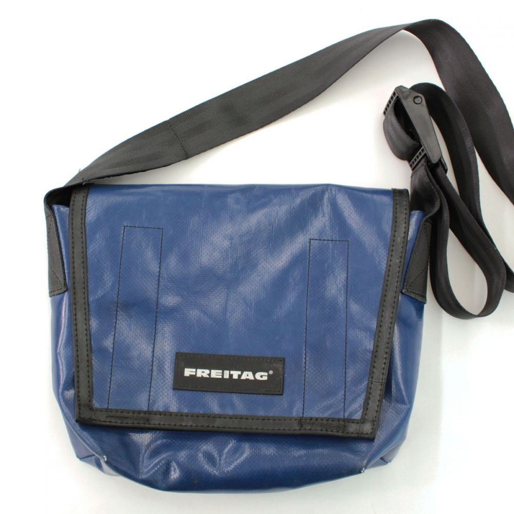 FREITAG メッセンジャーバッグ ネイビー