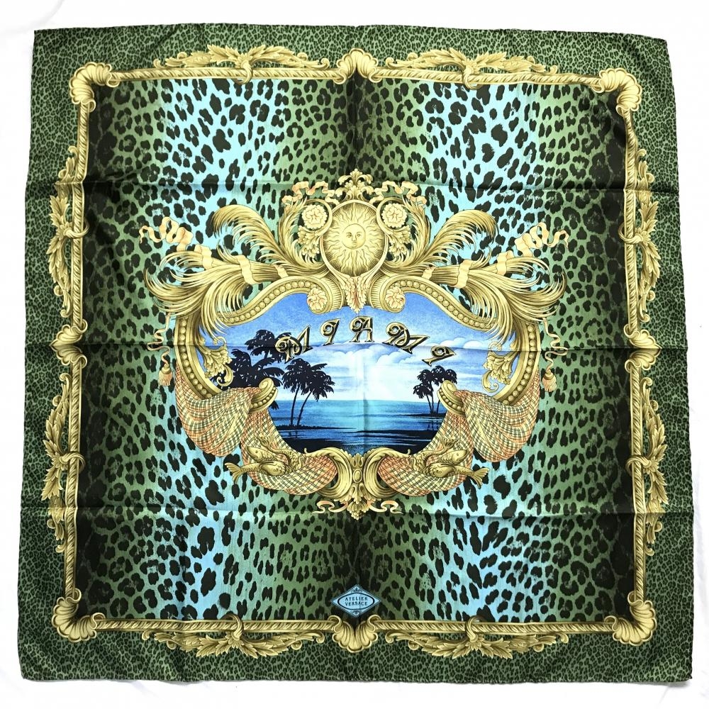 GIANNI VERSACE ジャンニヴェルサーチ スカーフ - メルカリ