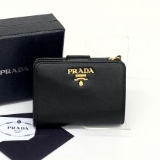 プラダ/二つ折りコンパクト財布/1ML018/サフィアーノ/ブラック